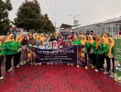 Ramadan Berkah! Lapas Narkotika Pamekasan dan PIPAS Berbagi Ratusan Takjil untuk Masyarakat