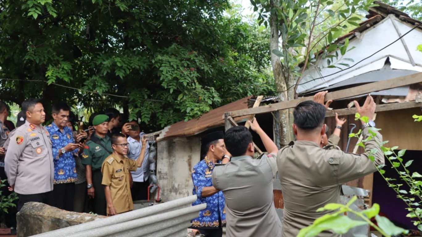 Polres Pamekasan Bongkar Bilik Pesta Narkoba di Area Makam Ronggosukowat