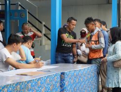 PLN UP3 Madura Salurkan 1.838 Kantong Daging Kurban Iduladha 1446 H