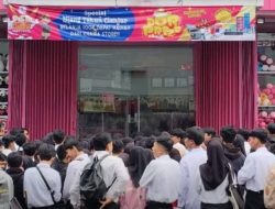 Ribuan Pencari Kerja Padati Toko di Cianjur, Lowongan Hanya untuk 50 Orang