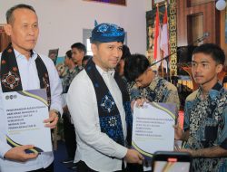 Hari Anak Nasional 2025, Wakil Gubernur Jatim Serahkan Hak Anak Binaan di LPKA Blitar