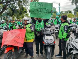 Ojol Pamekasan Gelar Aksi Solidaritas untuk Affan, Driver Tewas Terlindas Rantis Brimob