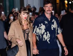 Taylor Swift Resmi Bertunangan dengan Travis Kelce