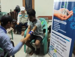 Peringati HLN ke-80, YBM PLN UP3 Madura Salurkan Alat Bantu Gerak untuk Warga Disabilitas di Pamekasan