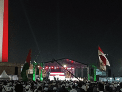 Wamenag Sampaikan Pesan Presiden Prabowo di Reuni Akbar 212: Pemerintah Harus Membela dan Melindungi Rakyat