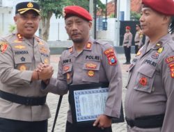 Ungkap Kasus Jambret Maut di Plakpak, Kapolres Pamekasan Beri Penghargaan 13 Personel