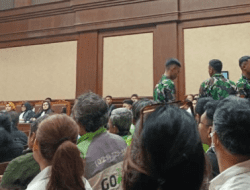 Hakim Soroti Kehadiran Prajurit TNI di Sidang Nadiem, TNI Tegaskan Hanya Tugas Pengamanan