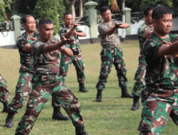 Asah Naluri Tempur, Prajurit Kodim 0826/Pamekasan Jalani Latihan Pencak Silat Militer