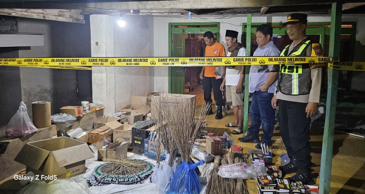 Polisi Bongkar Produksi Petasan Ilegal di Desa Blumbungan Pamekasan, Satu Orang Diamankan