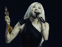 Rosé Cetak Sejarah di BRIT Awards, “APT.” Raih Lagu Internasional Terbaik