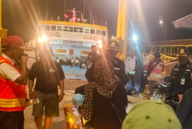 Mudik Gratis Pemprov Jatim Dimulai, 331 Penumpang Berlayar dari Jangkar ke Pulau Raas