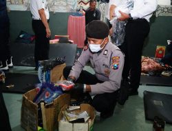 Sinergi TNI-Polri dan Pemasyarakatan, Lapas Narkotika Pamekasan Gelar Razia Menyeluruh Blok Hunian
