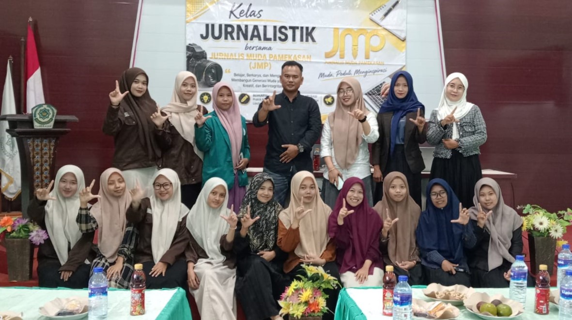 JMP Bekali Mahasiswa STIS As-Salafiyah Pamekasan Dasar Jurnalistik untuk Tangkal Hoaks