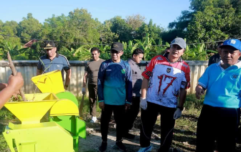 Turun Langsung Bersihkan Kota, Bupati Kholilurrahman Ajak Warga Hidupkan Budaya Gotong Royong