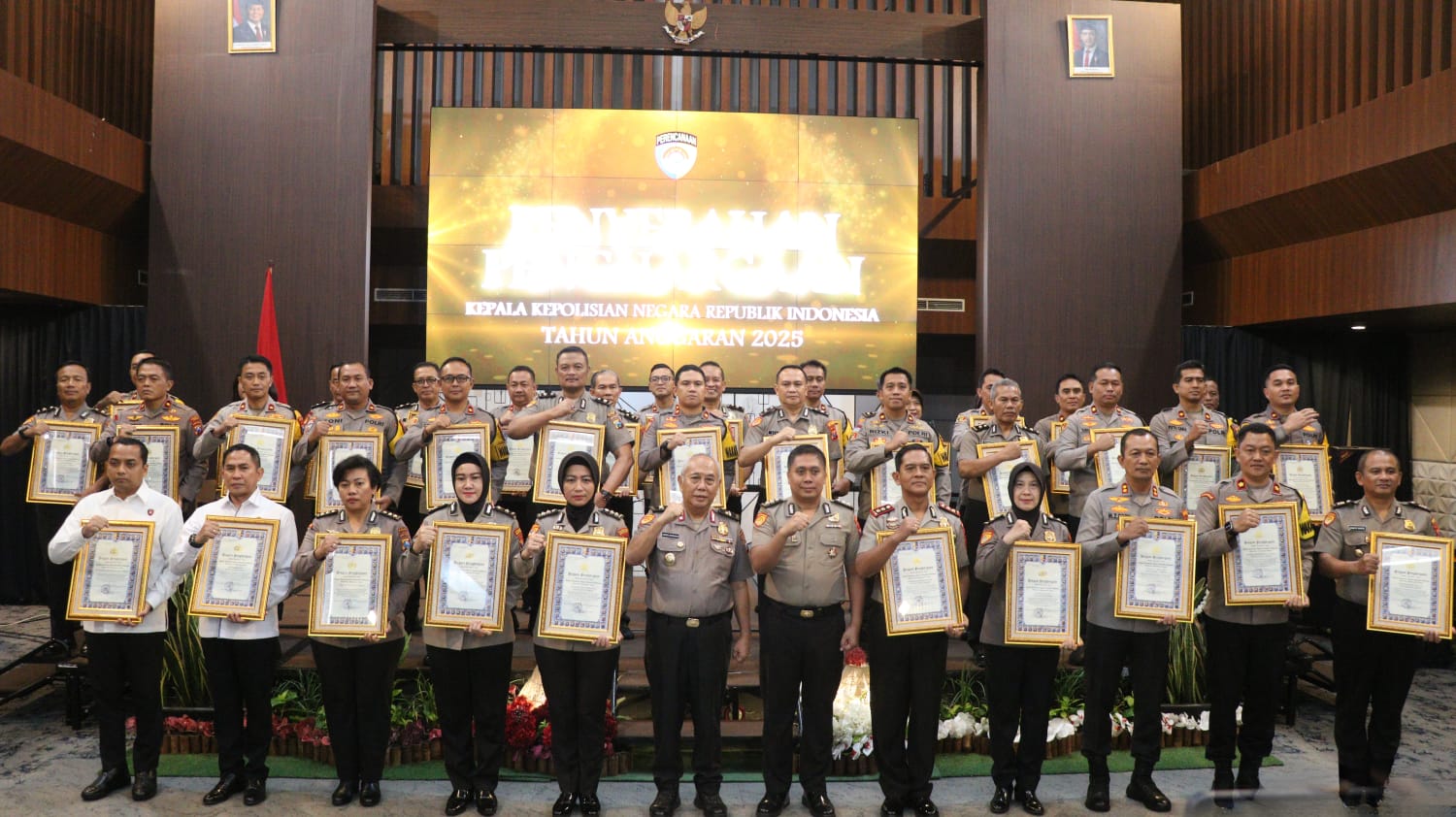 Polres Pamekasan Raih Penghargaan Pelayanan Prima (A) dari Kapolri