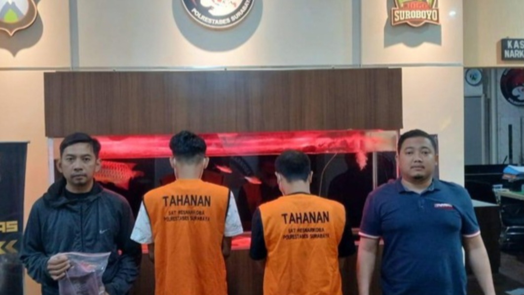 Polisi Sita 250 Gram Sabu, Dua Pengedar Dibekuk di Surabaya dan Blitar